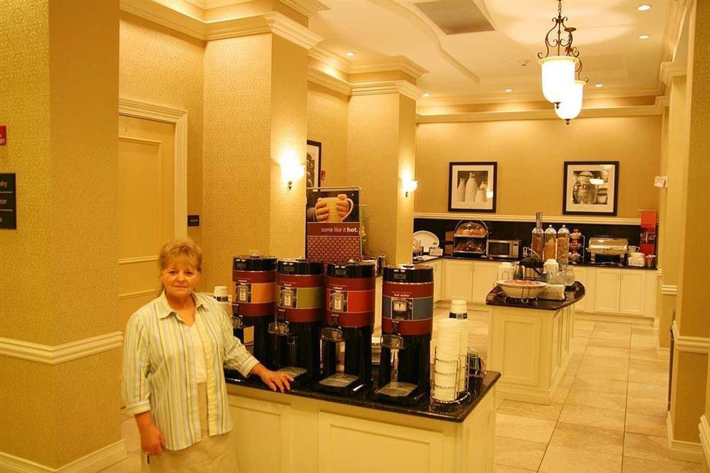 Hampton Inn Пайквіль Ресторан фото